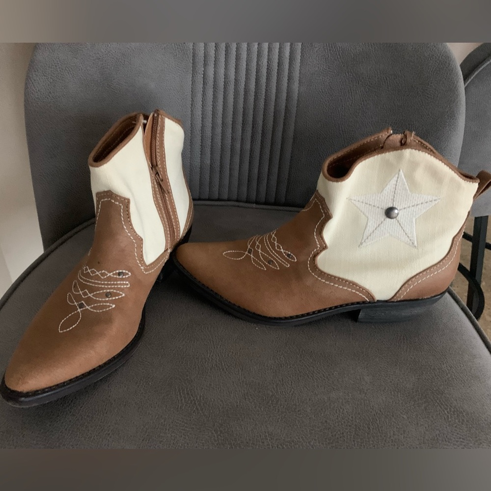 Ankle Cowboy boots